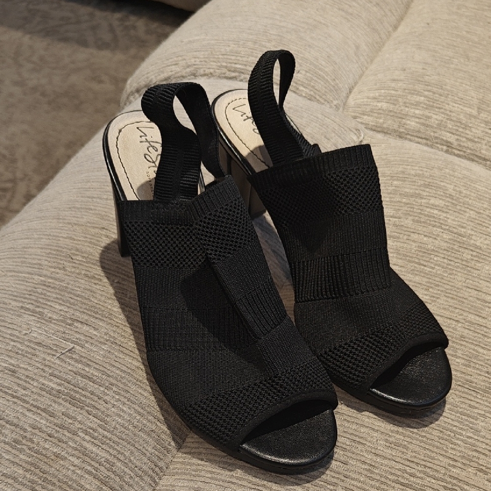 Life Stride Black Open-Toe Heels